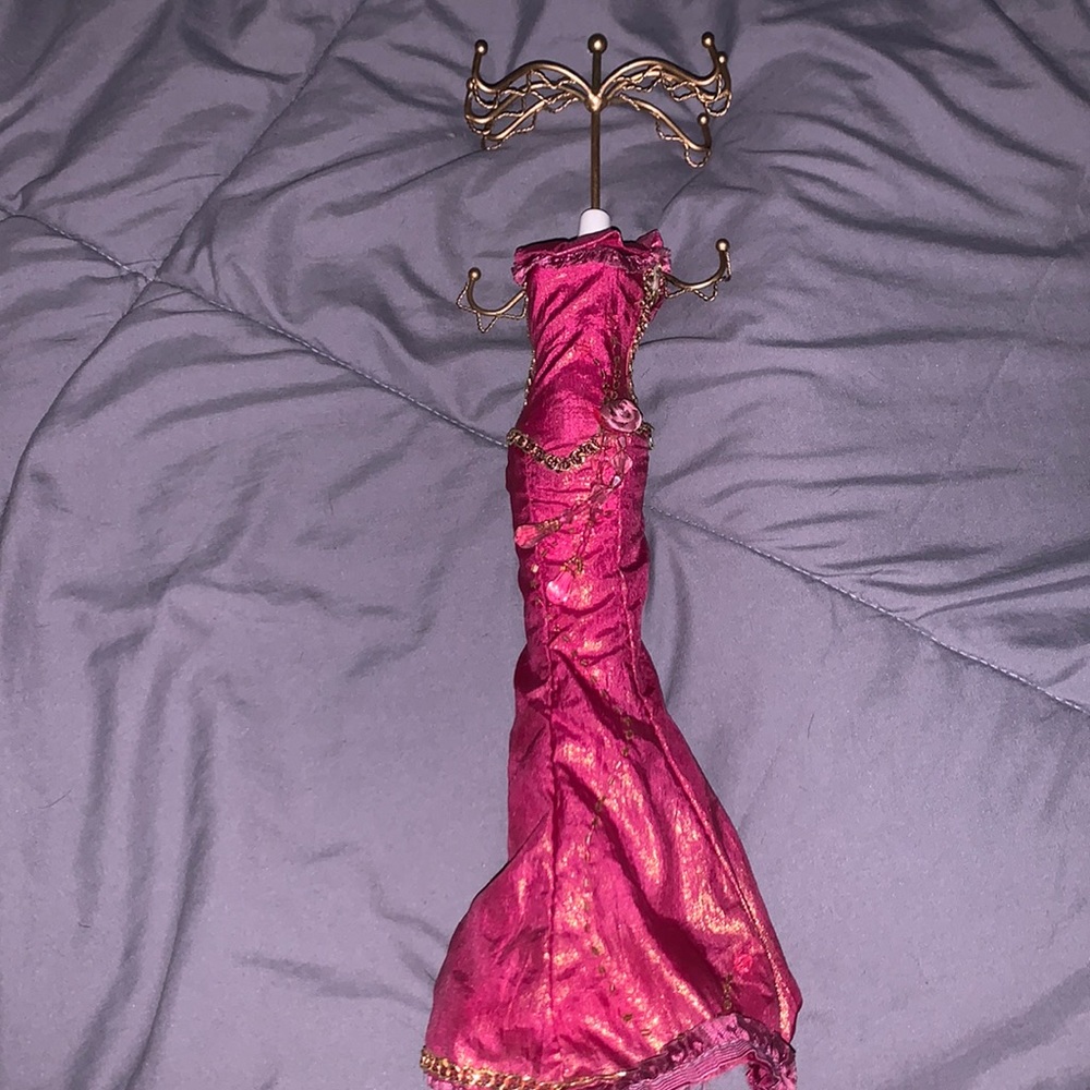 jewlery stand